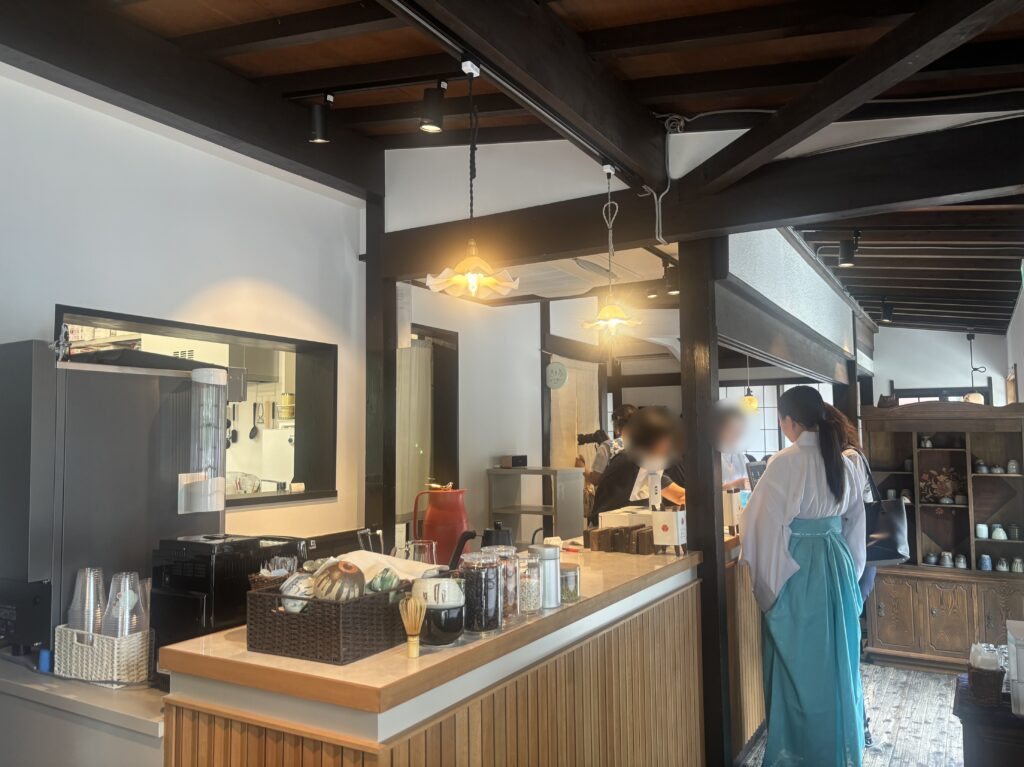 喫茶かたばみの店内の様子