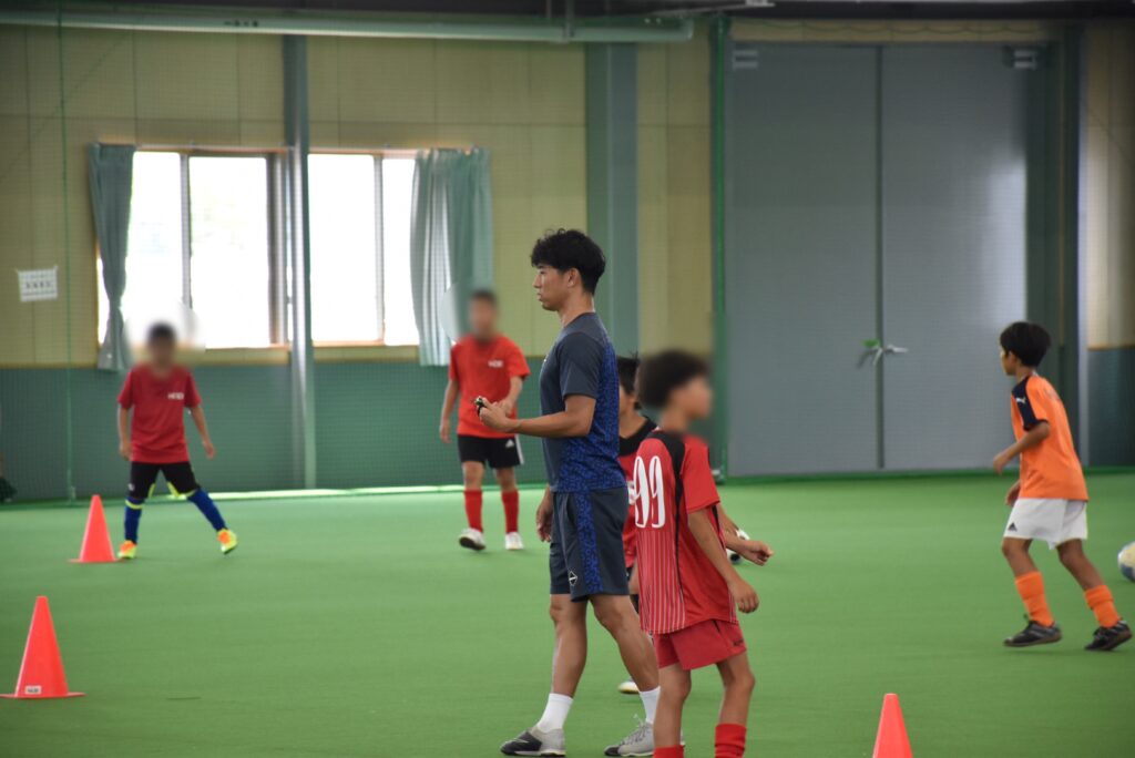 渡邊大剛さんが指導している様子