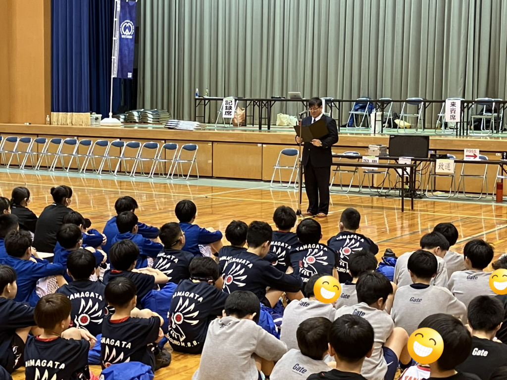 当社代表取締役が挨拶をしている様子